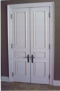 Palazzo_Caietta_double_doors.jpg